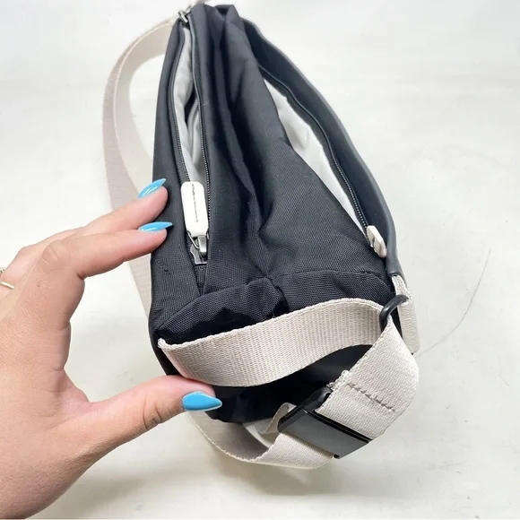 Bellroy Premium Edition Sling NWT - Picture 5 of 11